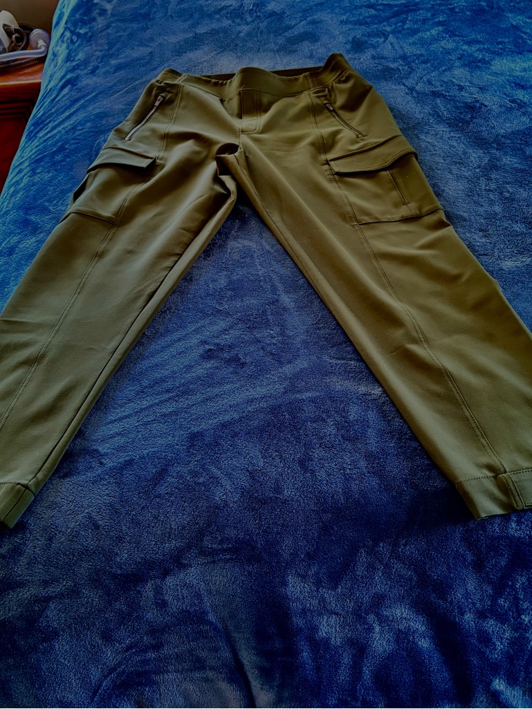 Athleta Olive Cargo Jogger Pants With Flap Pockets